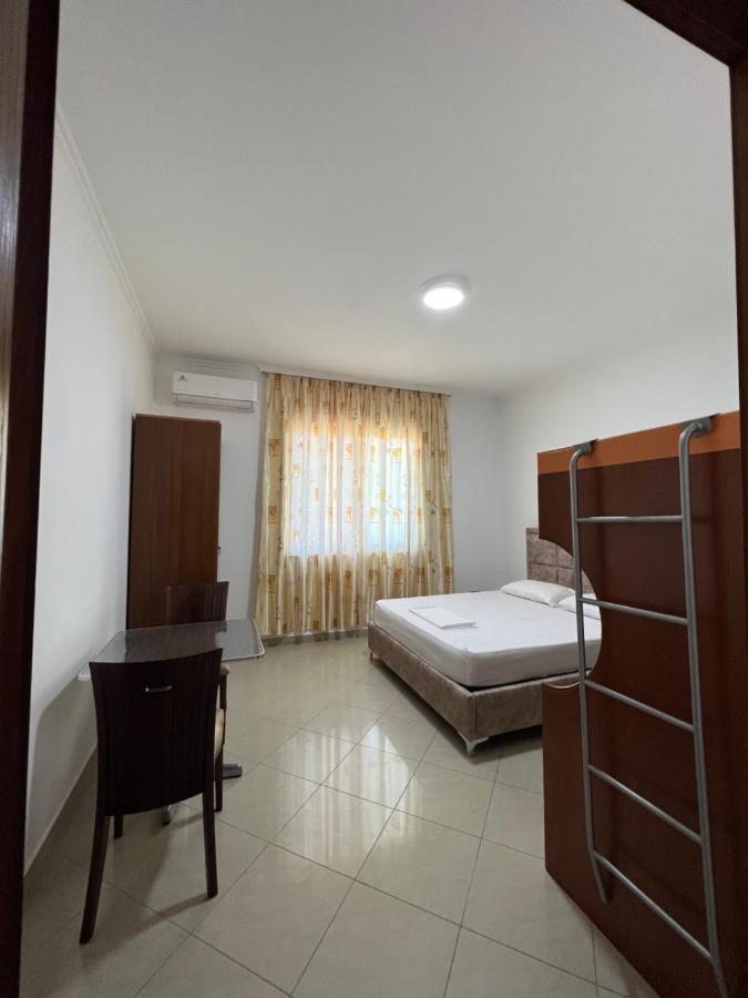 Guest House Il Palazzo Durrës 外观 照片